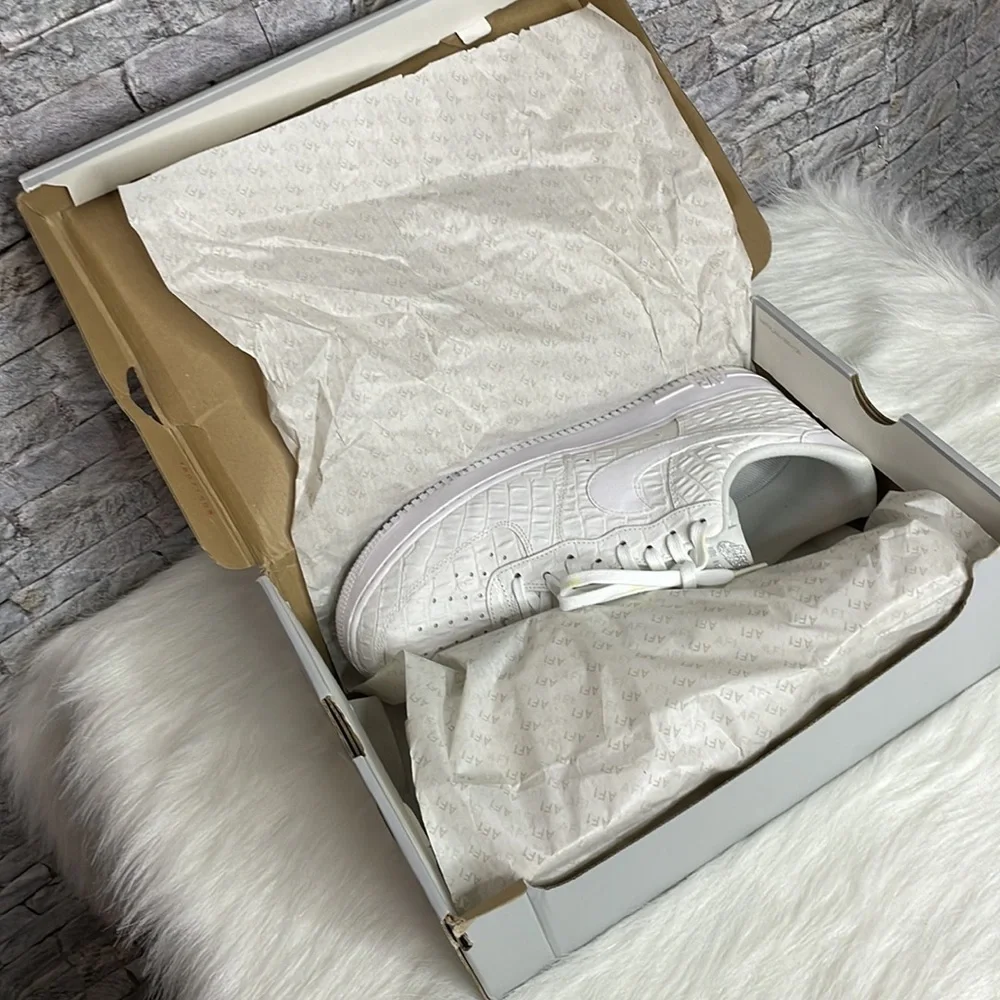 🔥🔥AIR FORCE 1’s 07 LV8 Size: 13🔥🔥***please see pics before purchasing*** - Picture 10 of 14